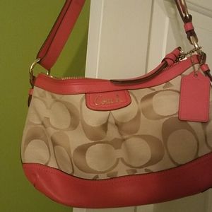 Coach  signature  bag